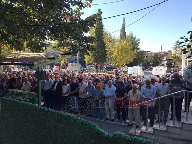 Bisikletten düşüp ölen kişinin cenazesi toprağa verildi