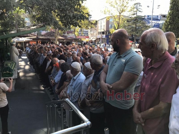 Bisikletten düşüp ölen kişinin cenazesi toprağa verildi