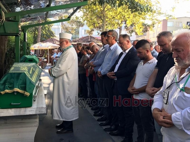 Bisikletten düşüp ölen kişinin cenazesi toprağa verildi