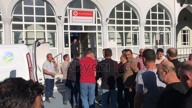 Bisikletten düşüp ölen kişinin cenazesi toprağa verildi