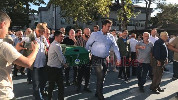 Bisikletten düşüp ölen kişinin cenazesi toprağa verildi