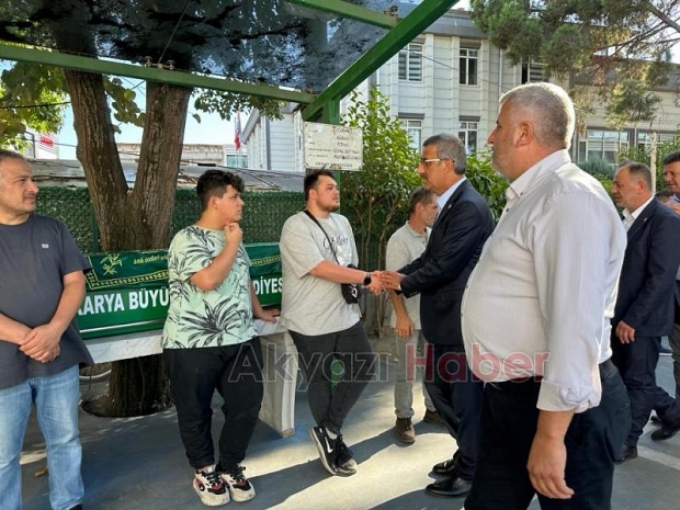 Bisikletten düşüp ölen kişinin cenazesi toprağa verildi