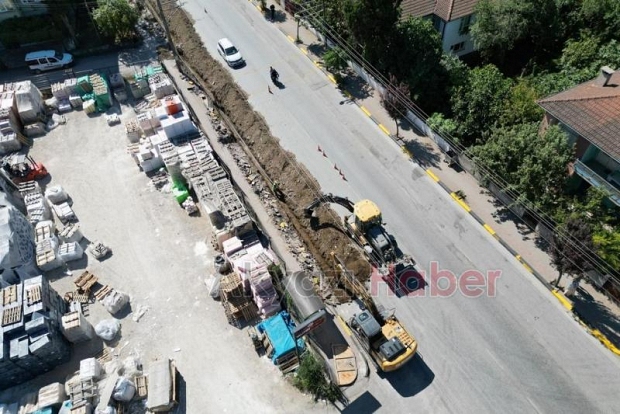 Akyazı da 5 bin 500 metrelik içme suyu hattı yenileniyor