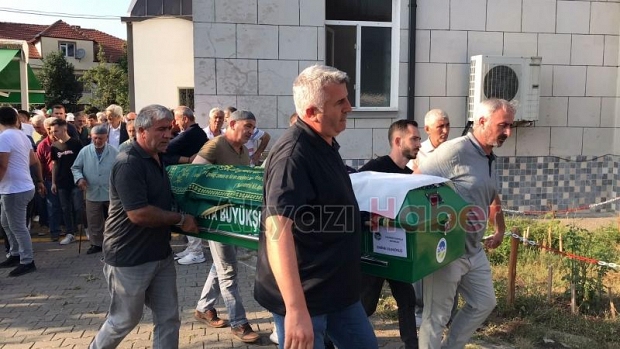 Ömercikler Camii imam hatip-i Fatih Uluköylü’nün babaannesi Ebediyete Uğurlandı