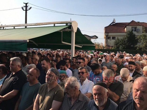 Ömercikler Camii imam hatip-i Fatih Uluköylü’nün babaannesi Ebediyete Uğurlandı
