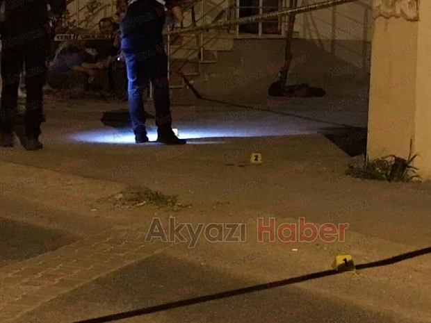 Evinin önünde vuruldu
