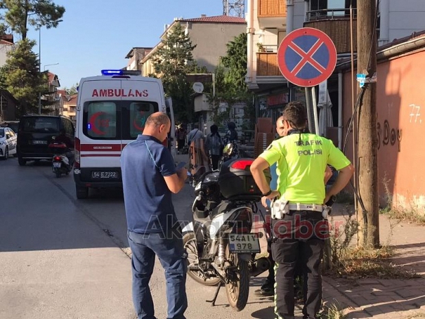 Hakimiyetini kaybederek düşen motosiklet sürücüsü yaralandı