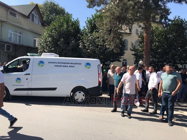 Kazada hayatını kaybeden iki çocuk annesi toprağa verildi