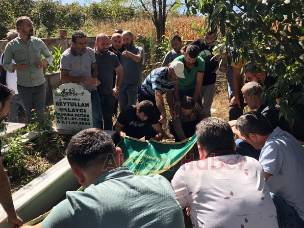 Kazada hayatını kaybeden iki çocuk annesi toprağa verildi