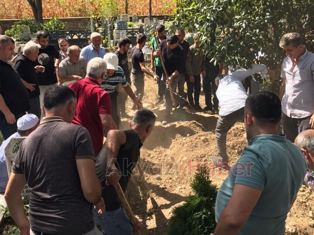 Kazada hayatını kaybeden iki çocuk annesi toprağa verildi