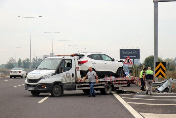 Sapağı kaçırdı kaza yaptı: 2 yaralı