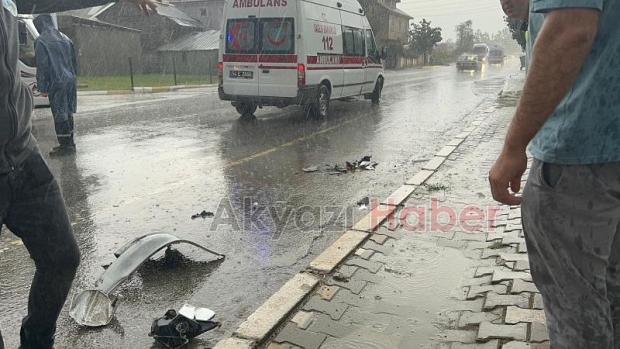 Akyazıda Kaza: 2 yaralı