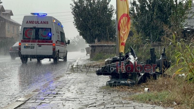 Akyazıda Kaza: 2 yaralı