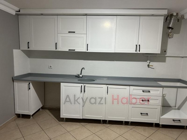 Ev hanımları bir araya geldi dekorasyon işi yapıyorlar