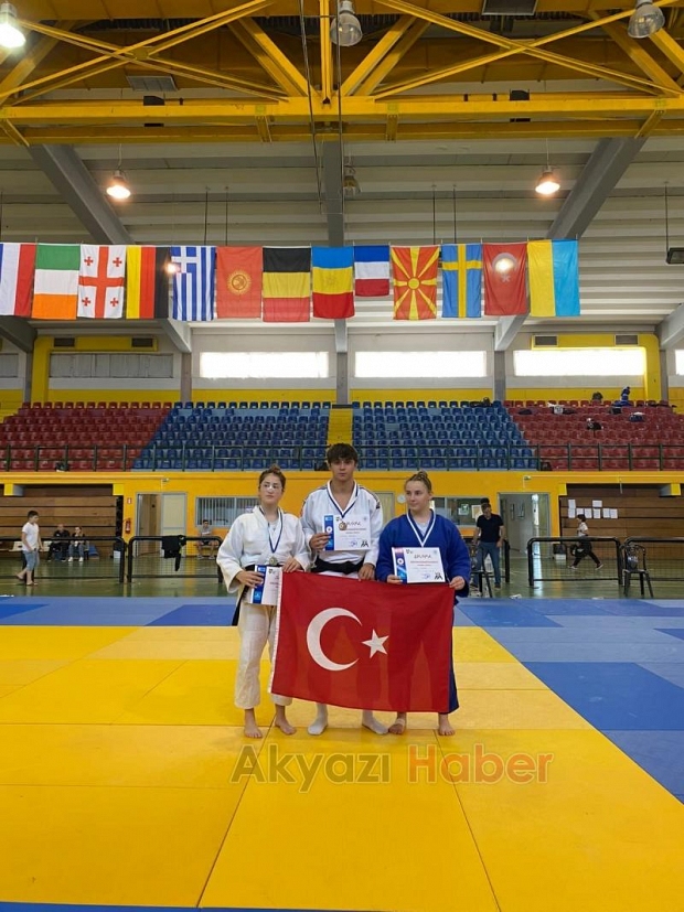 Akyazı ve Karapürçekli Judocular Yunanistan'dan göğsümüzü kabarttı