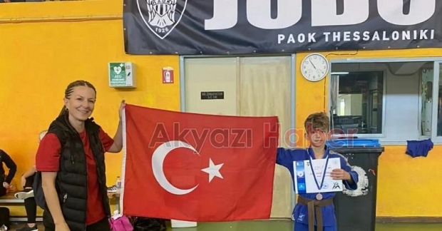 Akyazı ve Karapürçekli Judocular Yunanistan'dan göğsümüzü kabarttı