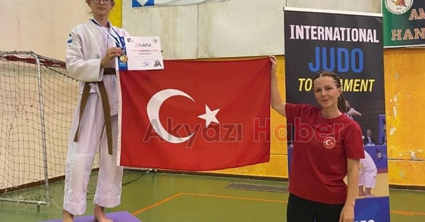 Akyazı ve Karapürçekli Judocular Yunanistan'dan göğsümüzü kabarttı