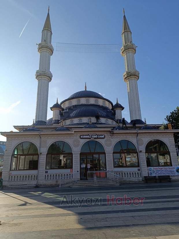 Merkez Kubbeli Yeni Camii'nin kubbe tadilatı tamam