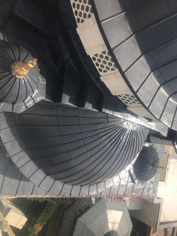 Merkez Kubbeli Yeni Camii'nin kubbe tadilatı tamam