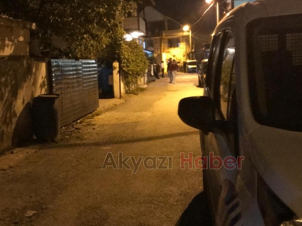 Husumetlisi tarafından bıçaklanan genç yaralandı