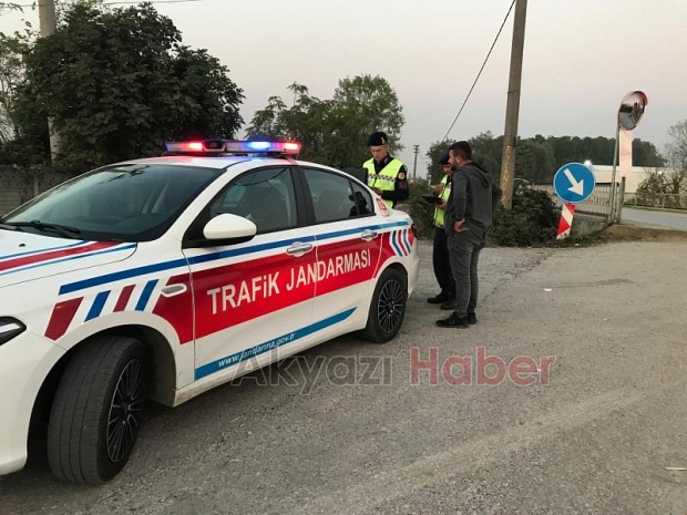 Araç elektrikli bisiklete çarptı: 2 yaralı