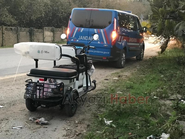 Araç elektrikli bisiklete çarptı: 2 yaralı