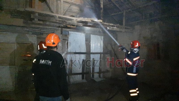 Mahalleyi sokağa döken yangın ihbarı