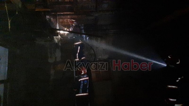 Mahalleyi sokağa döken yangın ihbarı