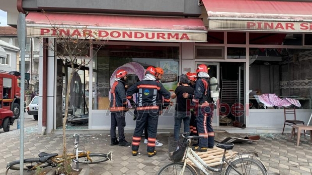 Akyazı'da simit fırınında patlama