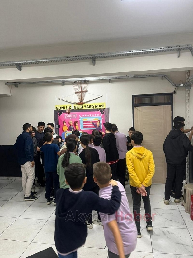 Akyazı İnönü Ortaokulu’nda günlük bilgi yarışması