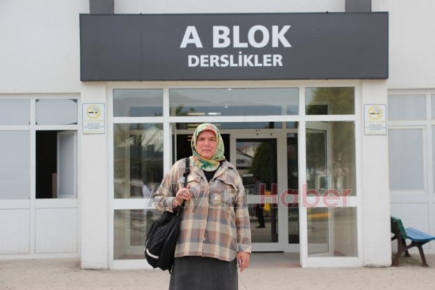30 yıllık evli Yığın Çifti üniversite hayalini gerçekleştirdi