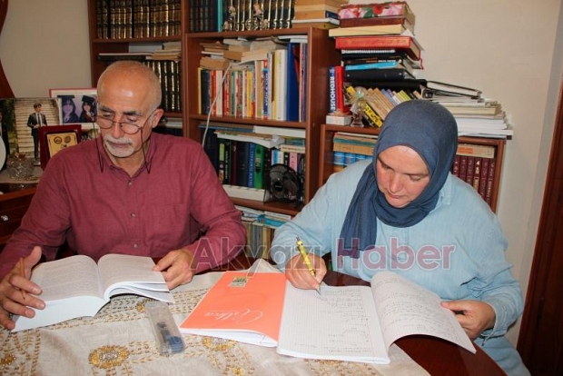 30 yıllık evli Yığın Çifti üniversite hayalini gerçekleştirdi