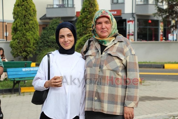 30 yıllık evli Yığın Çifti üniversite hayalini gerçekleştirdi