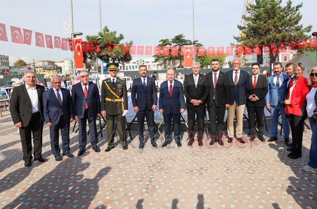 Fotoğraflarla 100. yıl coşkusu