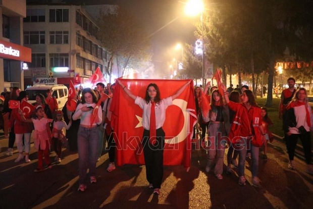 Sakarya'da muhteşem Fener Alayı