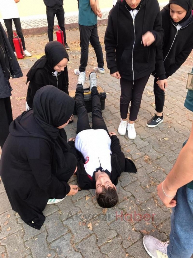 SAKTİM'den lise öğrencilerine afet eğitimi