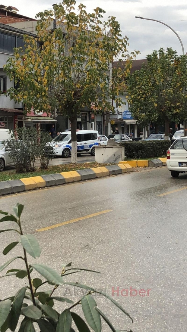 Araçtan seslendiği kişiyi silahla vurdu