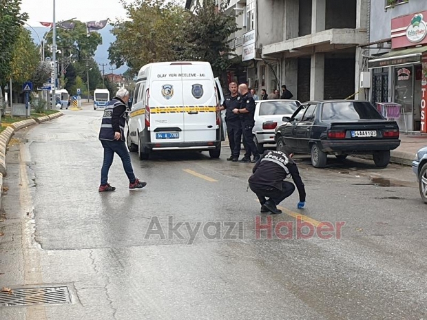 Araçtan seslendiği kişiyi silahla vurdu