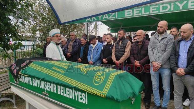 Kazime Baştan denfedildi.