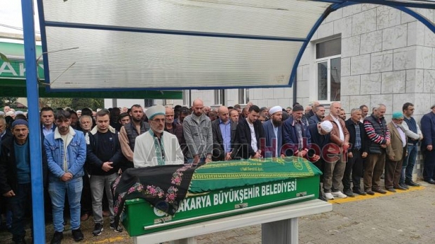 Kazime Baştan denfedildi.