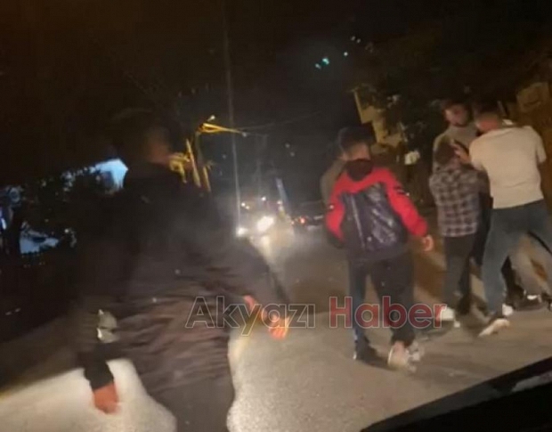 Gençler kavga etti