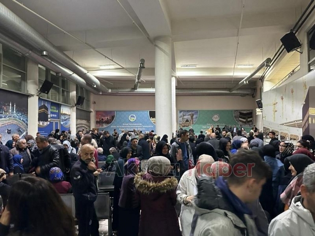 Sakarya’da umre kafilesi dualarla uğurlandı