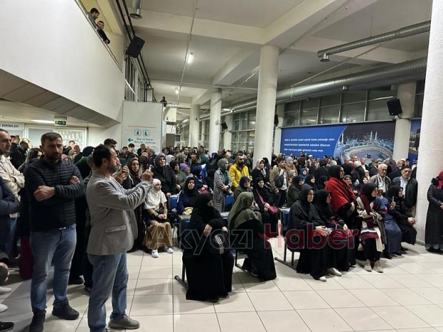 Sakarya’da umre kafilesi dualarla uğurlandı