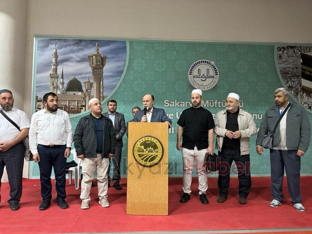 Sakarya’da umre kafilesi dualarla uğurlandı