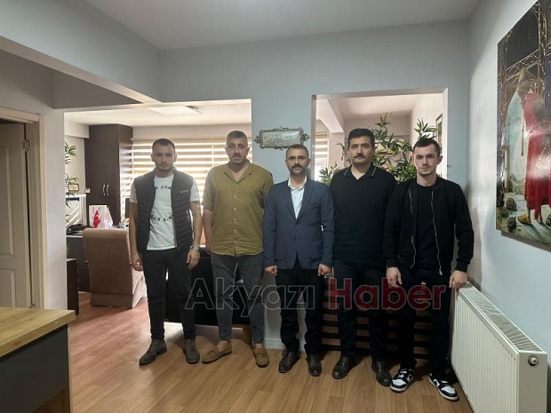 Ülkü Ocakları yönetiminden Akyazı Haber'e ziyaret