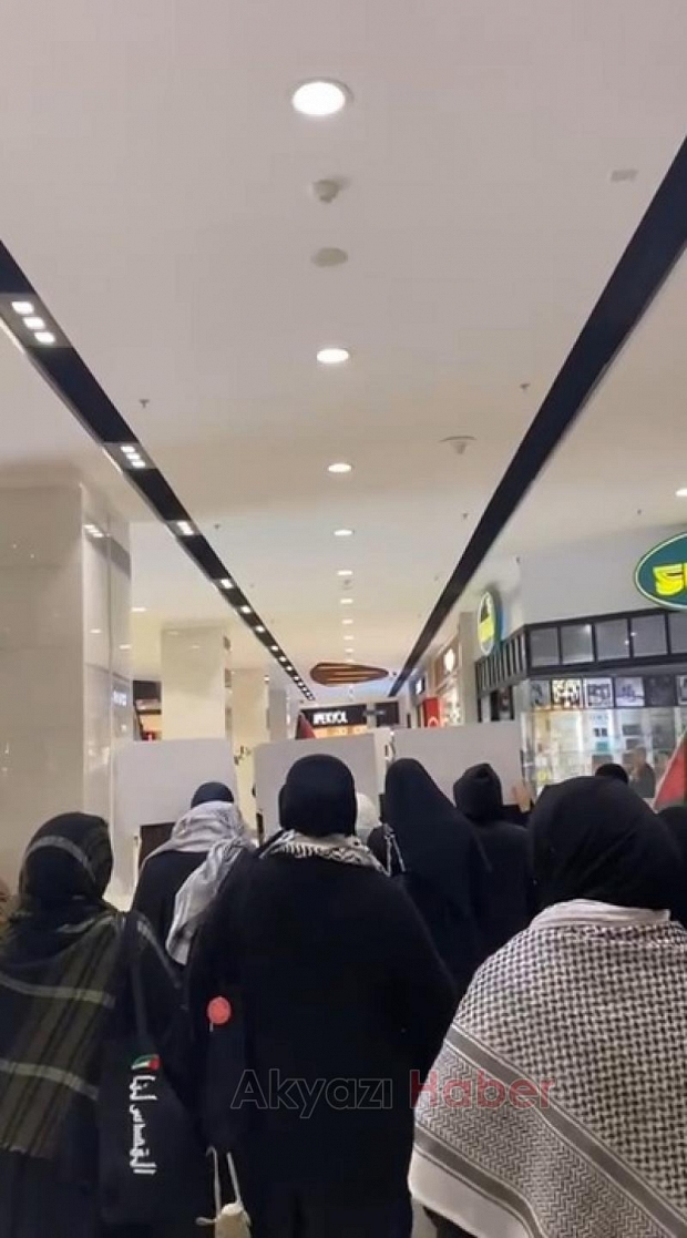 Filistin atkısı ile AVM'ye alınmadı