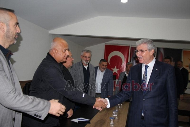 Ekrem Yüce'den AK Parti ve MHP Akyazı İlçe Başkanlıklarını ziyaret
