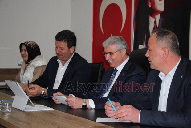 Ekrem Yüce'den AK Parti ve MHP Akyazı İlçe Başkanlıklarını ziyaret