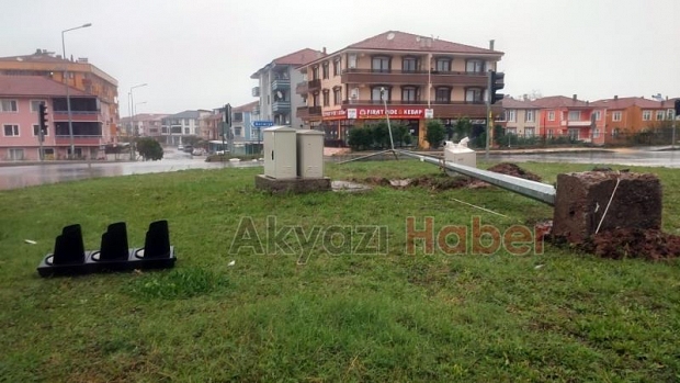Fırtına Sakarya'yı vurdu