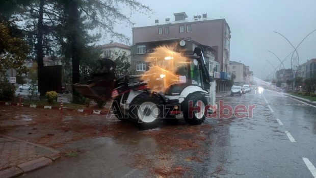 Fırtına Sakarya'yı vurdu